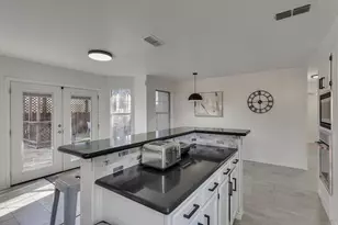 4402 Goodwin St, Grand Prairie, TX 75052 - Photo 17