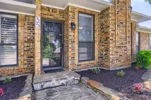 3123 Honeydew Dr, Carrollton, TX 75007 - Photo 3