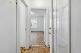 953 E Lowden St, Fort Worth, TX 76104 - Photo 9