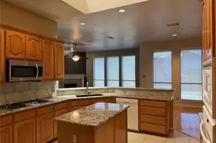 8617 Shadow Trace Dr, Fort Worth, TX 76244 - Photo 25