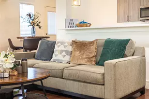 10022 Glenrio Ln, Dallas, TX 75229 - Photo 5