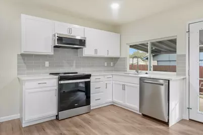 1404 Waterton Drive, Plano, TX 75023 - Photo 9