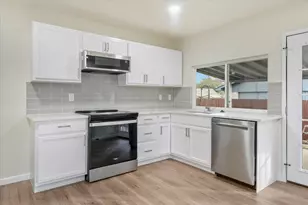 1404 Waterton Dr, Plano, TX 75023 - Photo 9