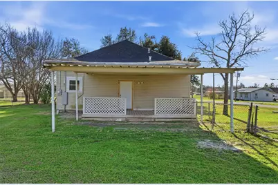 602 Cedar Street, Lott, TX 76656 - Photo 21