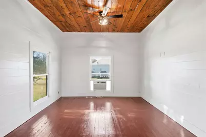 602 Cedar Street, Lott, TX 76656 - Photo 17
