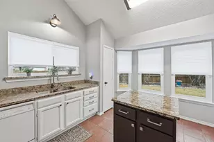 4803 Hollow Tree Ct, Arlington, TX 76018 - Photo 19