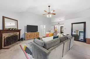 4803 Hollow Tree Ct, Arlington, TX 76018 - Photo 9