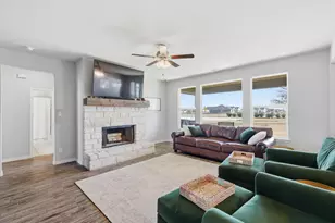 6901 Scarlett Wy, Godley, TX 76044 - Photo 13