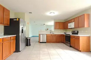 1329 Anna Lea Ln, Burleson, TX 76028 - Photo 5