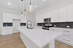 1011 Division St, Greenville, TX 75401 - Photo 11