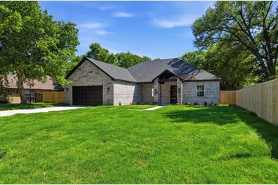 1011 Division Street, Greenville, TX 75401 - Photo 3