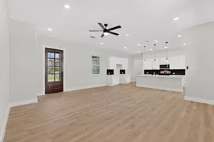 1011 Division St, Greenville, TX 75401 - Photo 7