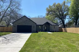 1011 Division St, Greenville, TX 75401 - Photo 1