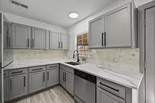 1528 Nash St, Garland, TX 75042 - Photo 3