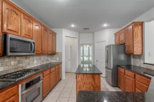 915 Falcon Trail, Murphy, TX 75094 - Photo 13