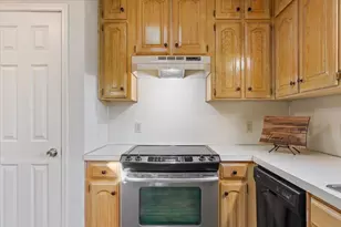 327 E Chapman Rd, Hewitt, TX 76643 - Photo 17