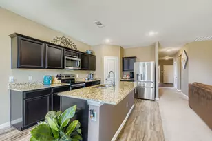 408 Gypsum Ln, Glenn Heights, TX 75154 - Photo 5