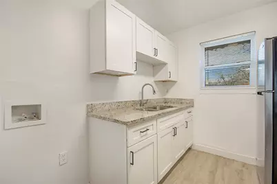 2425 Avis Street, Mesquite, TX 75149 - Photo 9