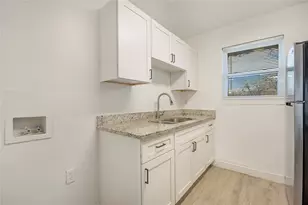 2425 Avis St, Mesquite, TX 75149 - Photo 9