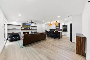 8426 Bocowood Dr, Dallas, TX 75228 - Photo 9