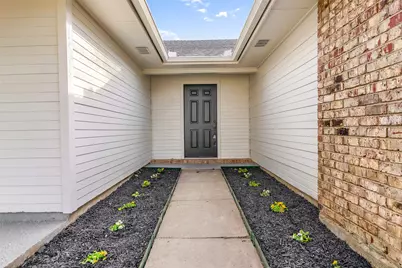 2433 McKensie Lane, Grand Prairie, TX 75052 - Photo 5