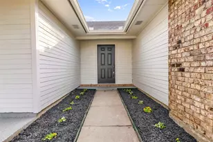 2433 McKensie Ln, Grand Prairie, TX 75052 - Photo 5