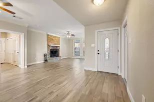 1110 Carrington Ct, Irving, TX 75060 - Photo 3