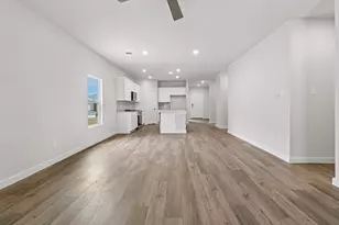 359 Declan St, Springtown, TX 76082 - Photo 5