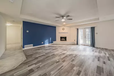 4004 Cypress Springs Drive, Arlington, TX 76001 - Photo 5