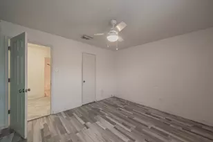 4004 Cypress Springs Dr, Arlington, TX 76001 - Photo 15