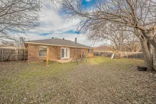 4004 Cypress Springs Dr, Arlington, TX 76001 - Photo 31