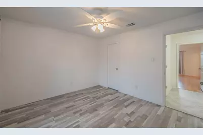 4004 Cypress Springs Drive, Arlington, TX 76001 - Photo 19