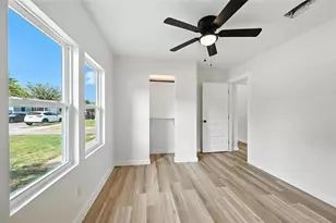 4413 Quails Ln, Fort Worth, TX 76119 - Photo 15