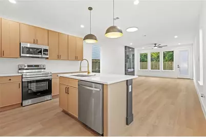 2521 Bethurum Avenue, Dallas, TX 75215 - Photo 3