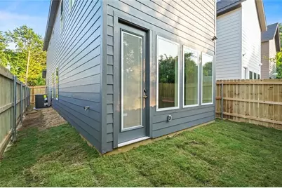 2521 Bethurum Avenue, Dallas, TX 75215 - Photo 9