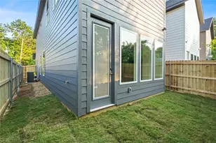 2521 Bethurum Ave, Dallas, TX 75215 - Photo 9