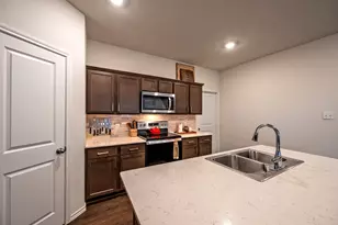 622 Clearlake Dr, Waxahachie, TX 75165 - Photo 9