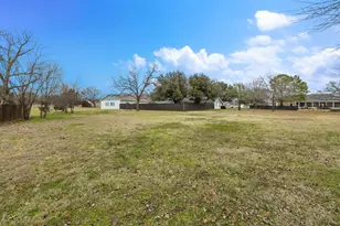 102 Bowie Cove, Gainesville, TX 76240 - Photo 31