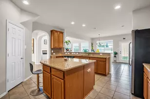 2228 Sparrow Hawk Ct, Grand Prairie, TX 75052 - Photo 17