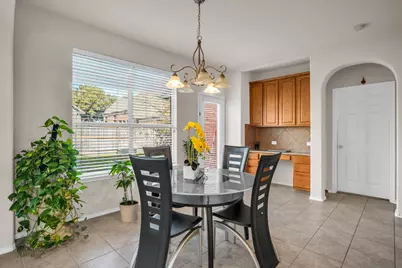 2228 Sparrow Hawk Court, Grand Prairie, TX 75052 - Photo 15