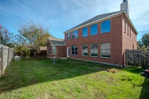 2228 Sparrow Hawk Ct, Grand Prairie, TX 75052 - Photo 7