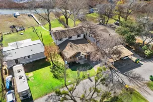 6837 Briar Rd, Azle, TX 76020 - Photo 35