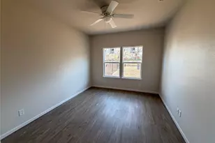 411/ 413 W Dulin St, Sherman, TX 75090 - Photo 9