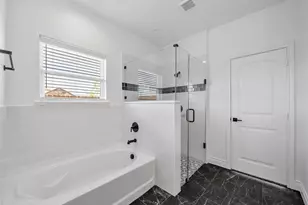 410 Ellis Place Dr, Greenville, TX 75402 - Photo 13