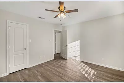 533 Shady Oaks Trail, Burleson, TX 76028 - Photo 11