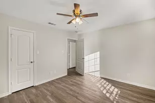 533 Shady Oaks Trail, Burleson, TX 76028 - Photo 11