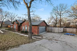 533 Shady Oaks Trail, Burleson, TX 76028 - Photo 27