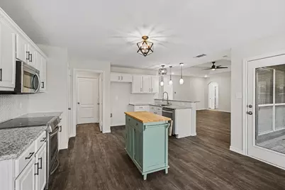 533 Shady Oaks Trail, Burleson, TX 76028 - Photo 9