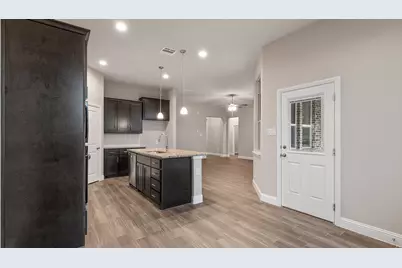 10412 Sunset Shore Drive, Grand Prairie, TX 76065 - Photo 7