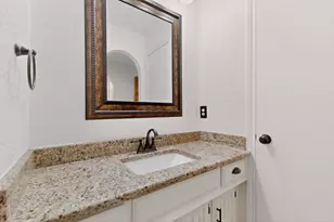 1910 Glen Hill Dr, Carrollton, TX 75007 - Photo 19